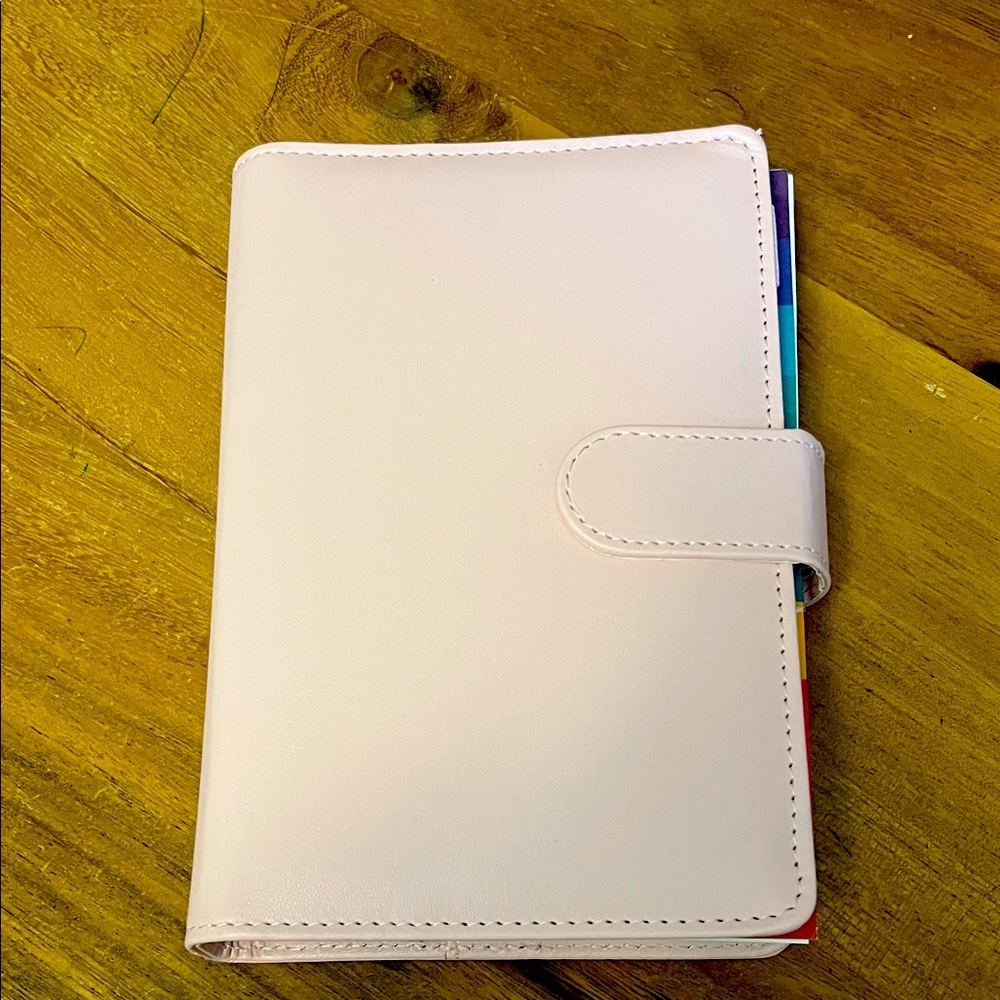 Elegant Light Pink Budget Planner Binder